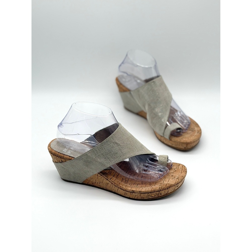 Donald Pliner Wedge Sandals Women 8.5 Silver Metallic Cork Toe Loop Slide